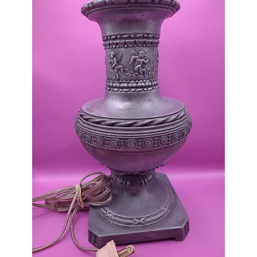 Vintage Baroque Style Ornate Embossed Metal Lamp with Cherubs Tested - Picture 2 of 11